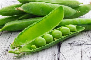 green peas - 7 Spring Fruits & Vegetables